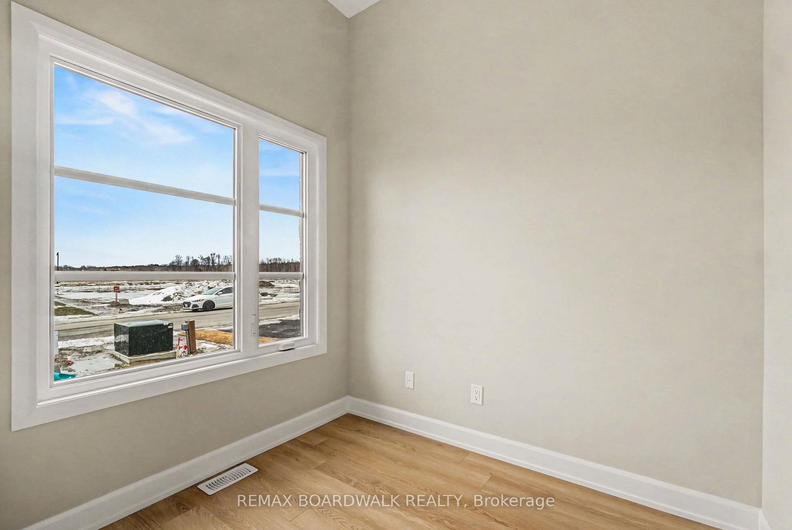 404 FALCON Lane • Russell, ON photo 15