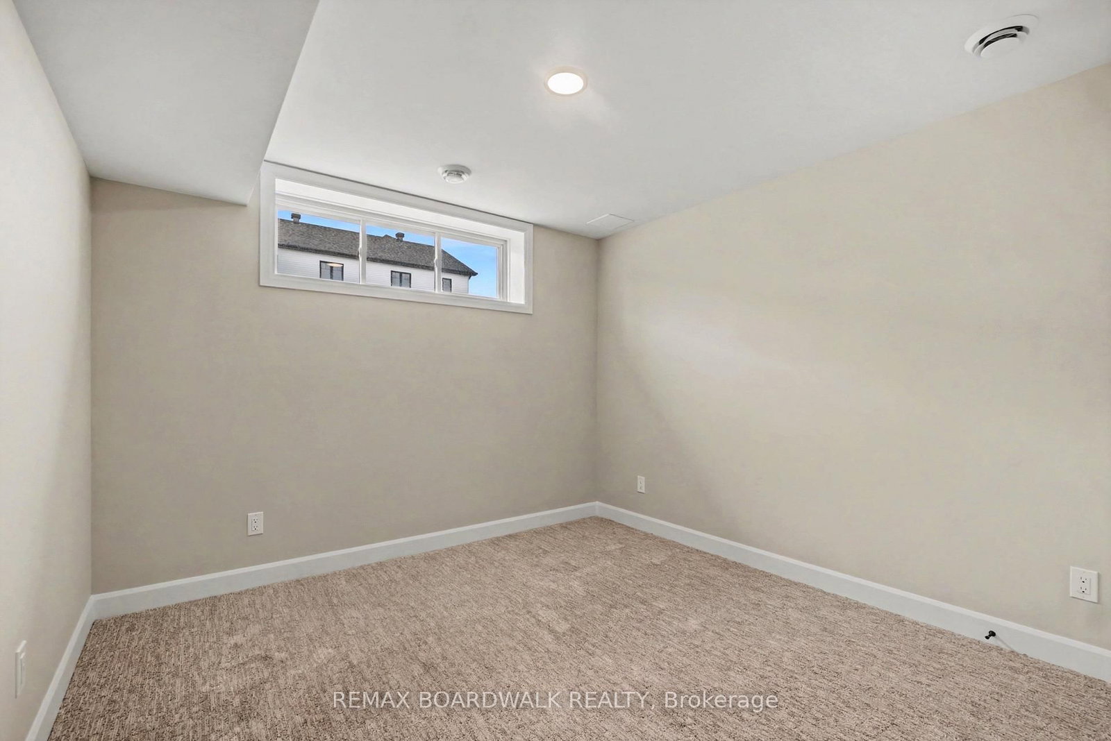 404 FALCON Lane • Russell, ON photo 18