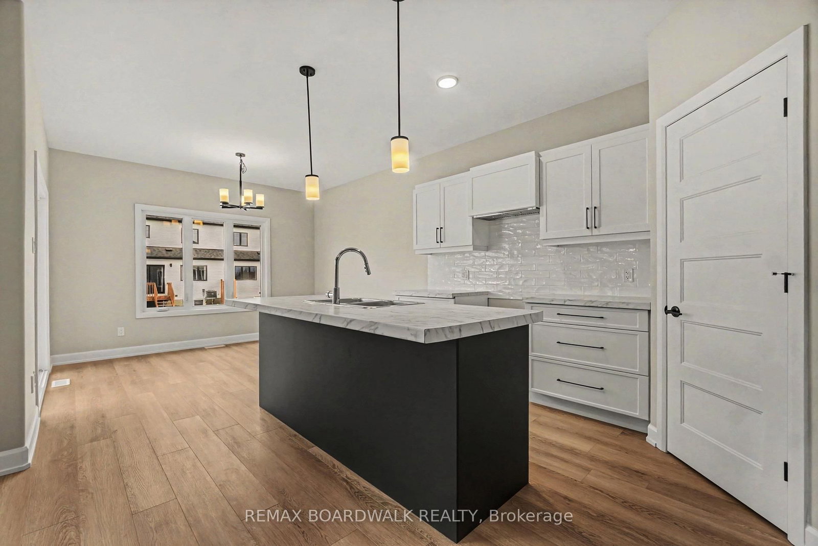 404 FALCON Lane • Russell, ON photo 4