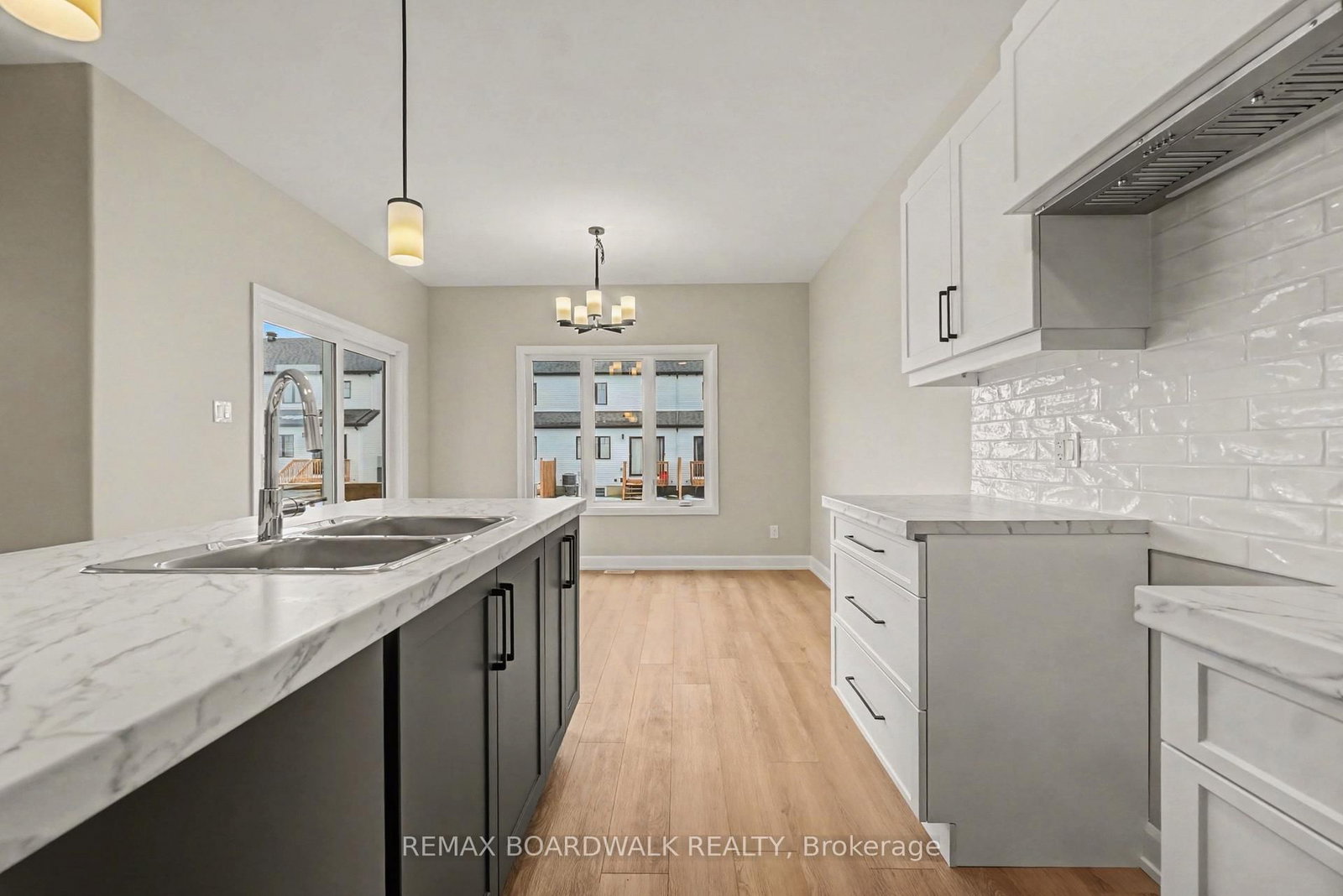 404 FALCON Lane • Russell, ON photo 5