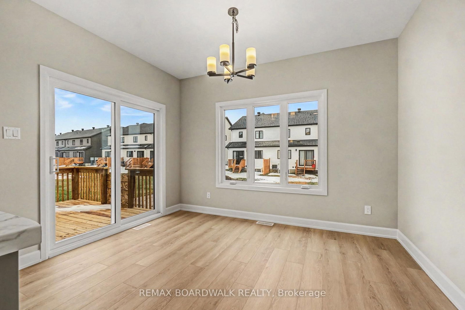 404 FALCON Lane • Russell, ON photo 6