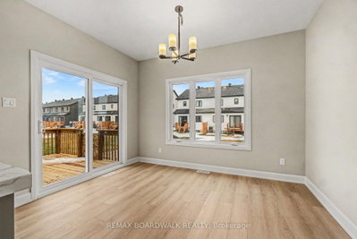 404 FALCON Lane • Russell, ON photo 6