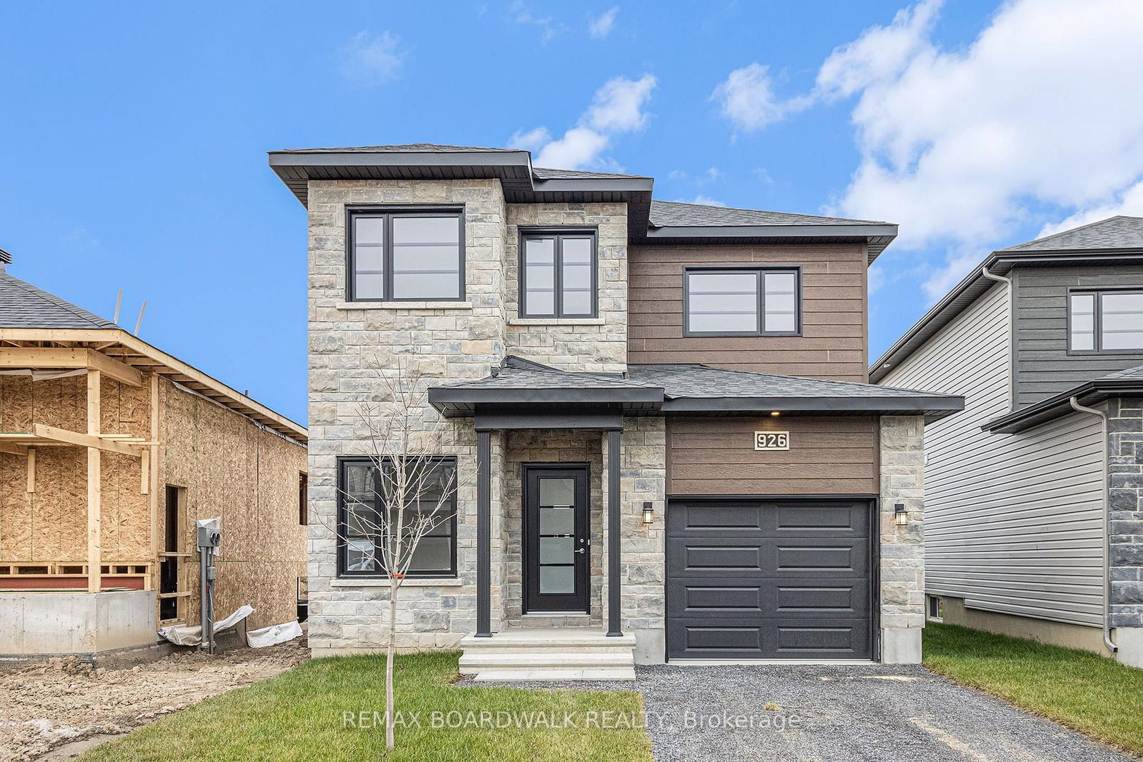 481 FALCON Lane • Russell, ON photo 1