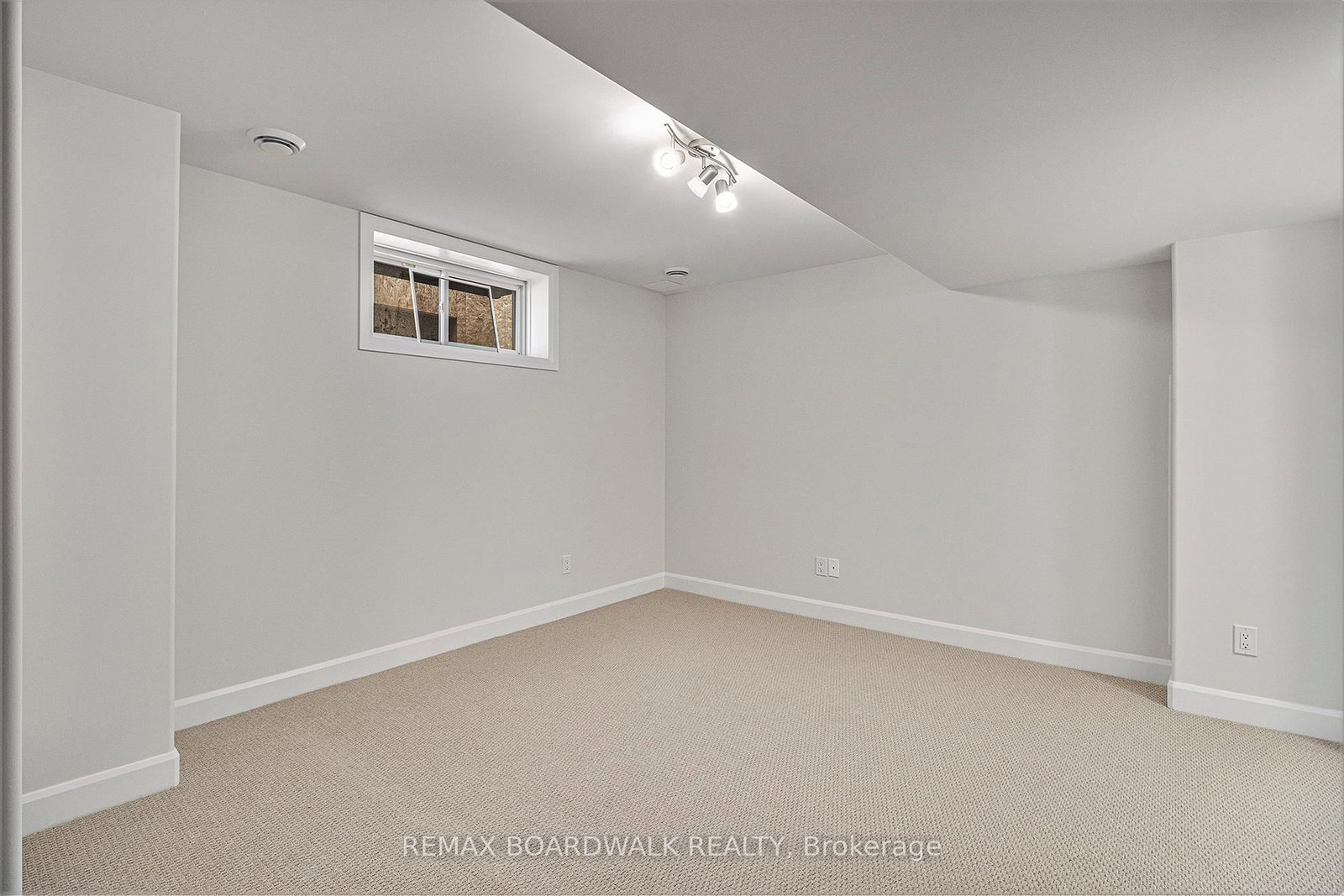 481 FALCON Lane • Russell, ON photo 13