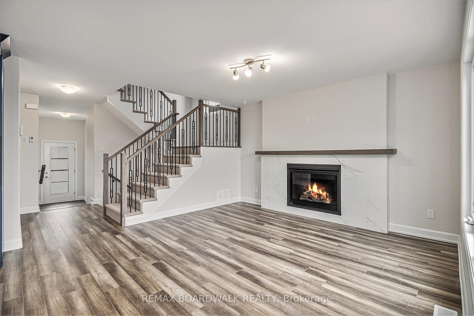 481 FALCON Lane • Russell, ON photo 2