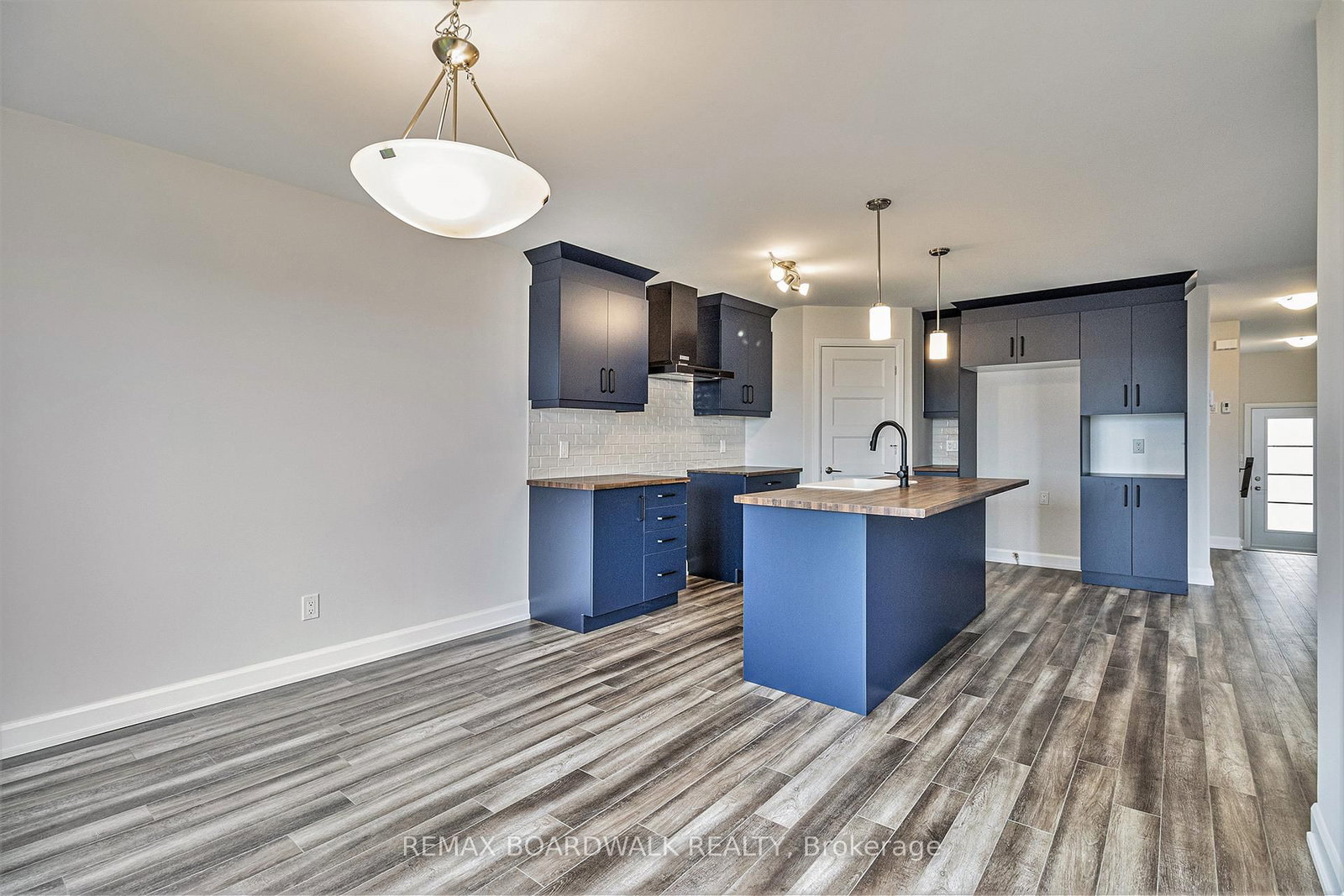 481 FALCON Lane • Russell, ON photo 4