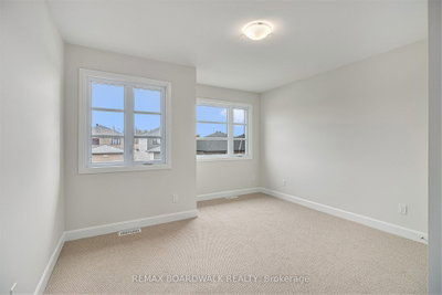481 FALCON Lane • Russell, ON photo 8