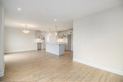 464 FALCON Lane — photo 3
