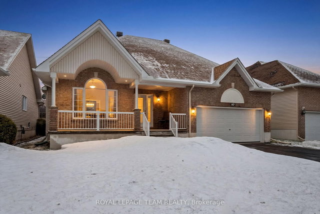 97 Lloydalex Crescent