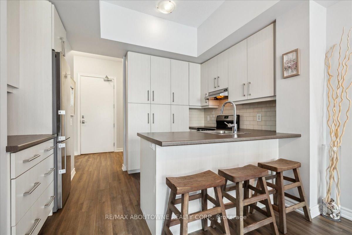 40 Esplanade Lane, Unit 102 - Photo 13