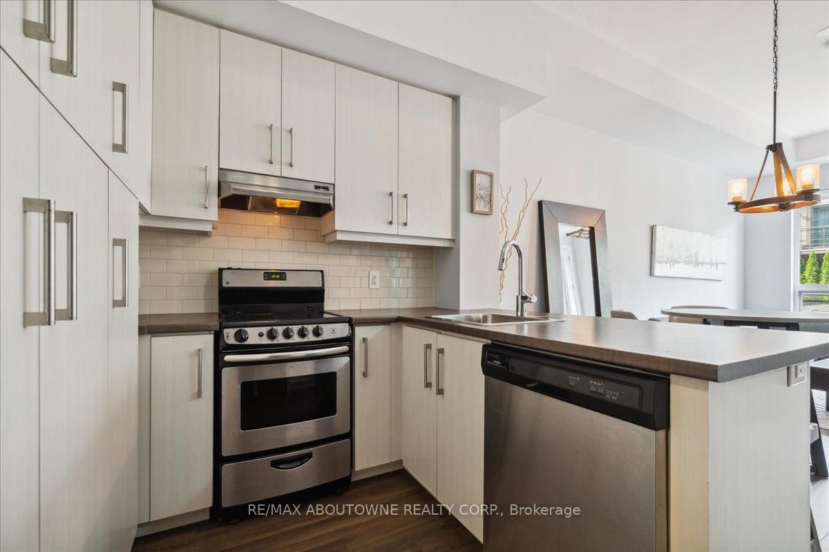 40 Esplanade Lane, Unit 102 - Photo 16