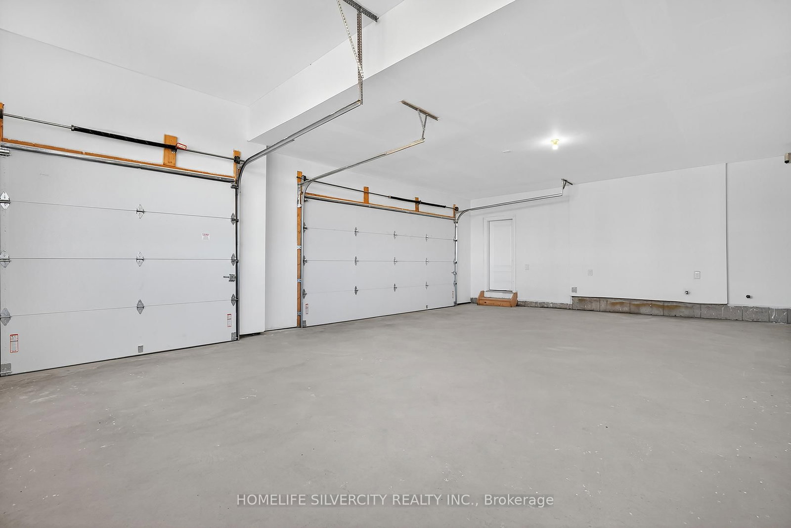 Detached House for sale at 22 Ewing Way, Amaranth, Ontario, L9W 5G9 - Rural Amaranth - MLS: X12899798