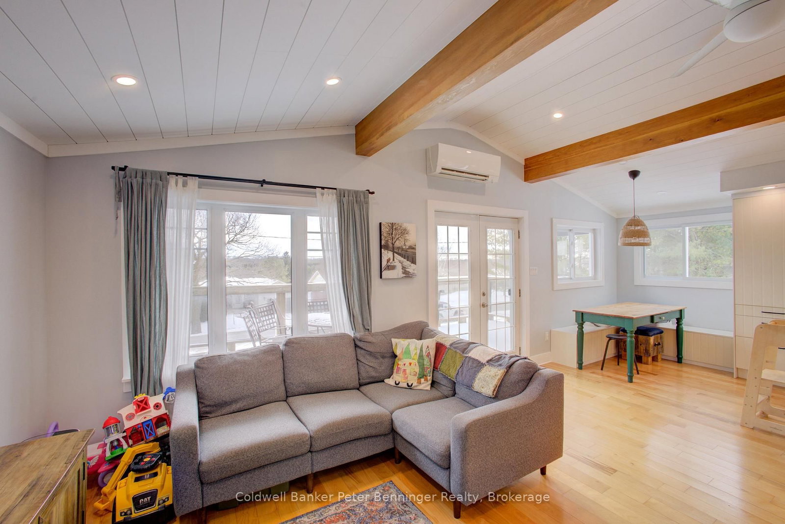 Listing Image 14