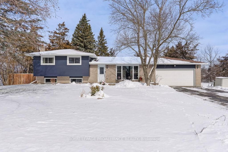 202 Huntingwood Dr, Belleville, K8N 4Z5 | Image 2