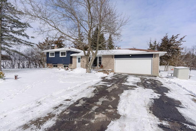 202 Huntingwood Dr, Belleville, K8N 4Z5 | Image 3