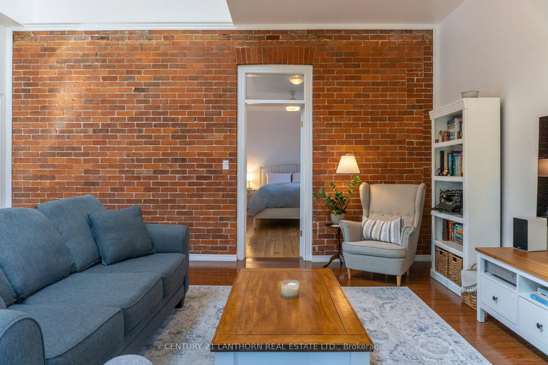 home for lease on Rear-128 Picton Main Street