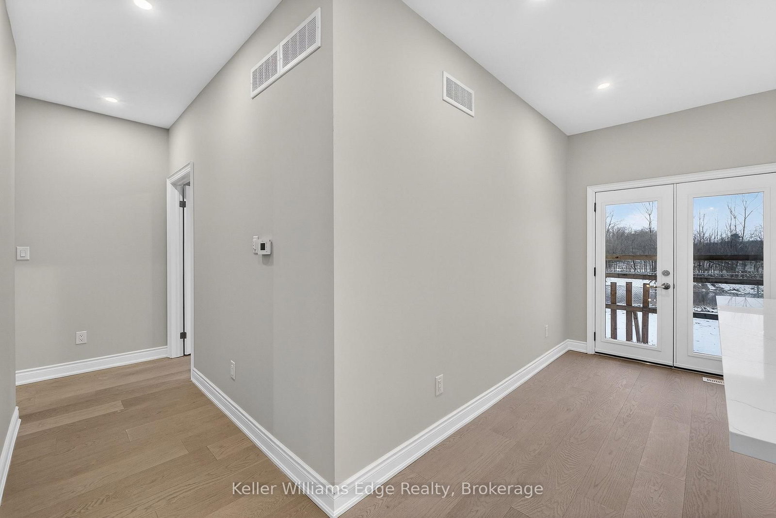 Detached House for sale at 201 Hetram Court, Fort Erie, Ontario, L0S 1B0 - Crystal Beach - MLS: X12899984