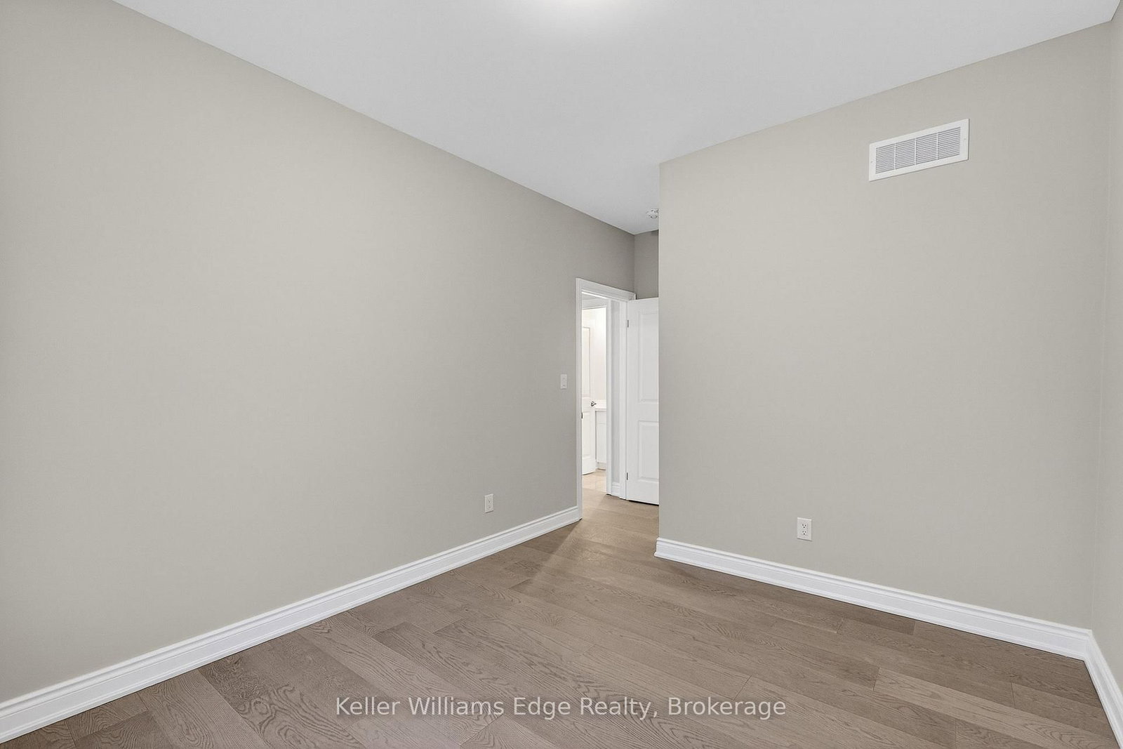 Detached House for sale at 201 Hetram Court, Fort Erie, Ontario, L0S 1B0 - Crystal Beach - MLS: X12899984