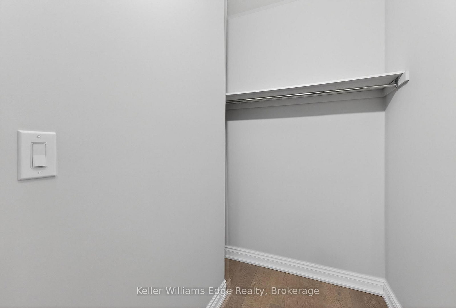 Detached House for sale at 201 Hetram Court, Fort Erie, Ontario, L0S 1B0 - Crystal Beach - MLS: X12899984