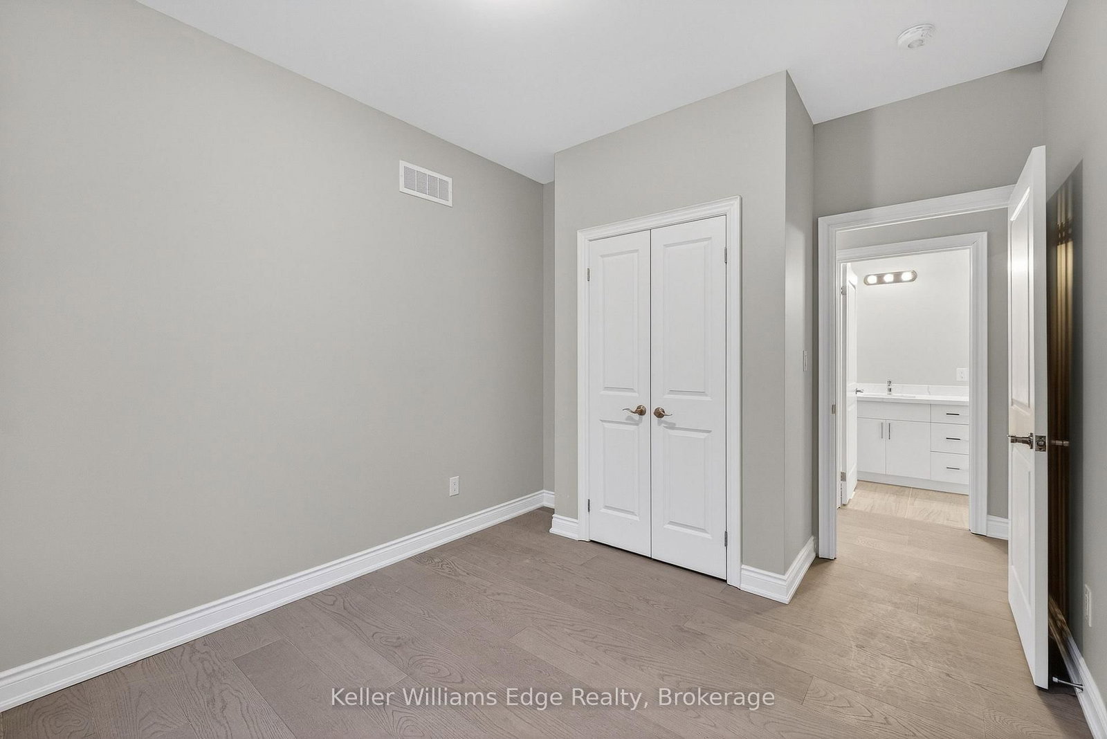 Detached House for sale at 201 Hetram Court, Fort Erie, Ontario, L0S 1B0 - Crystal Beach - MLS: X12899984