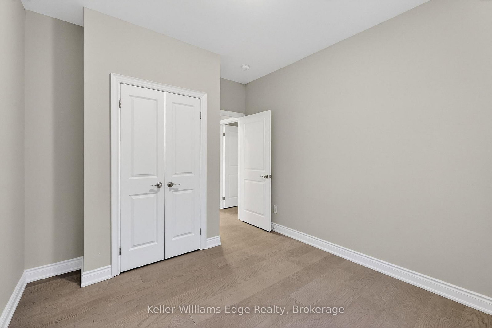 Detached House for sale at 201 Hetram Court, Fort Erie, Ontario, L0S 1B0 - Crystal Beach - MLS: X12899984