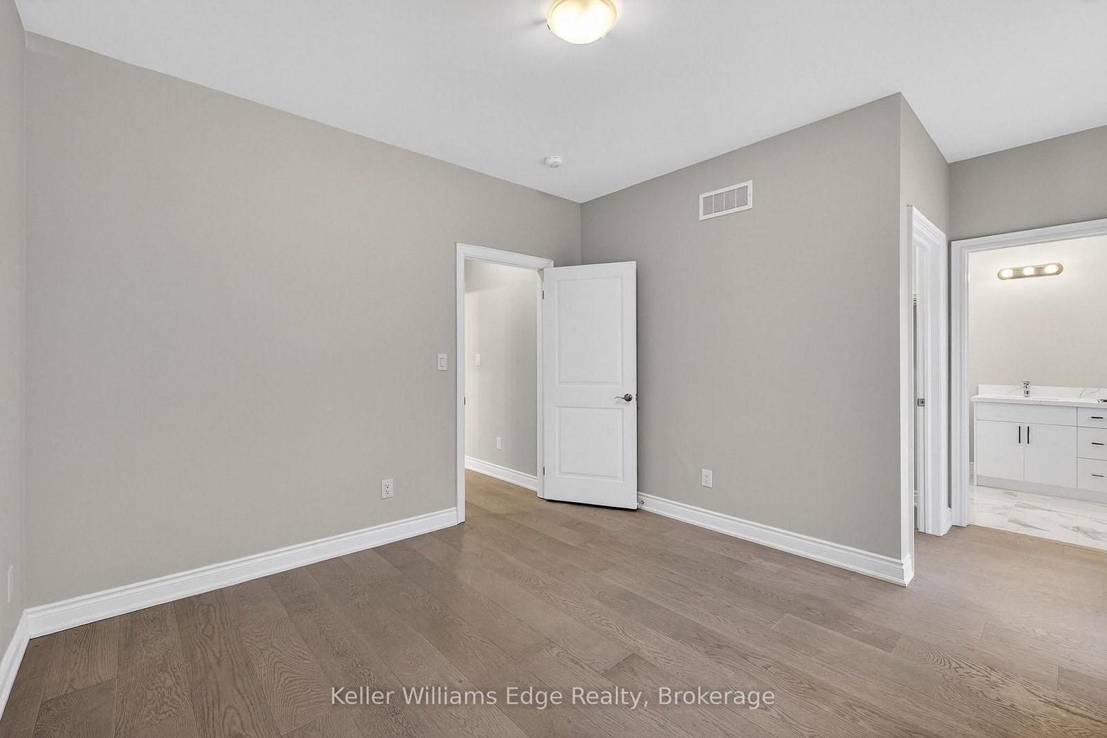 Detached House for sale at 201 Hetram Court, Fort Erie, Ontario, L0S 1B0 - Crystal Beach - MLS: X12899984