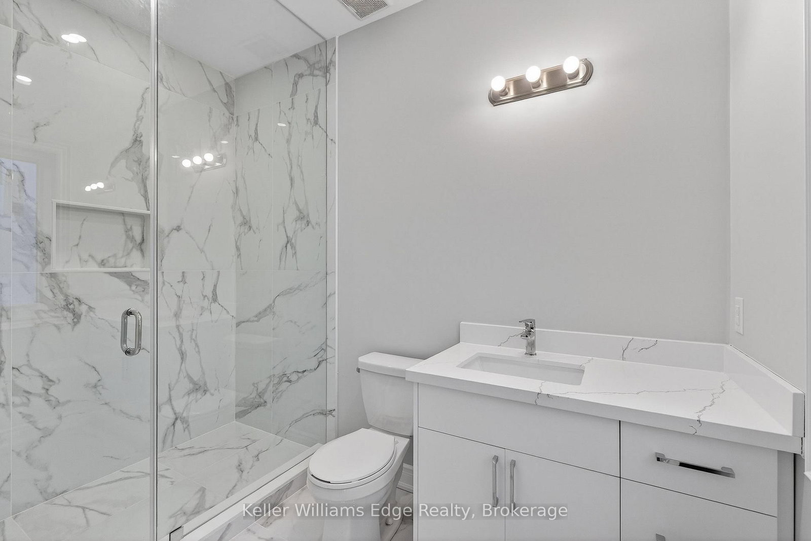 Detached House for sale at 201 Hetram Court, Fort Erie, Ontario, L0S 1B0 - Crystal Beach - MLS: X12899984