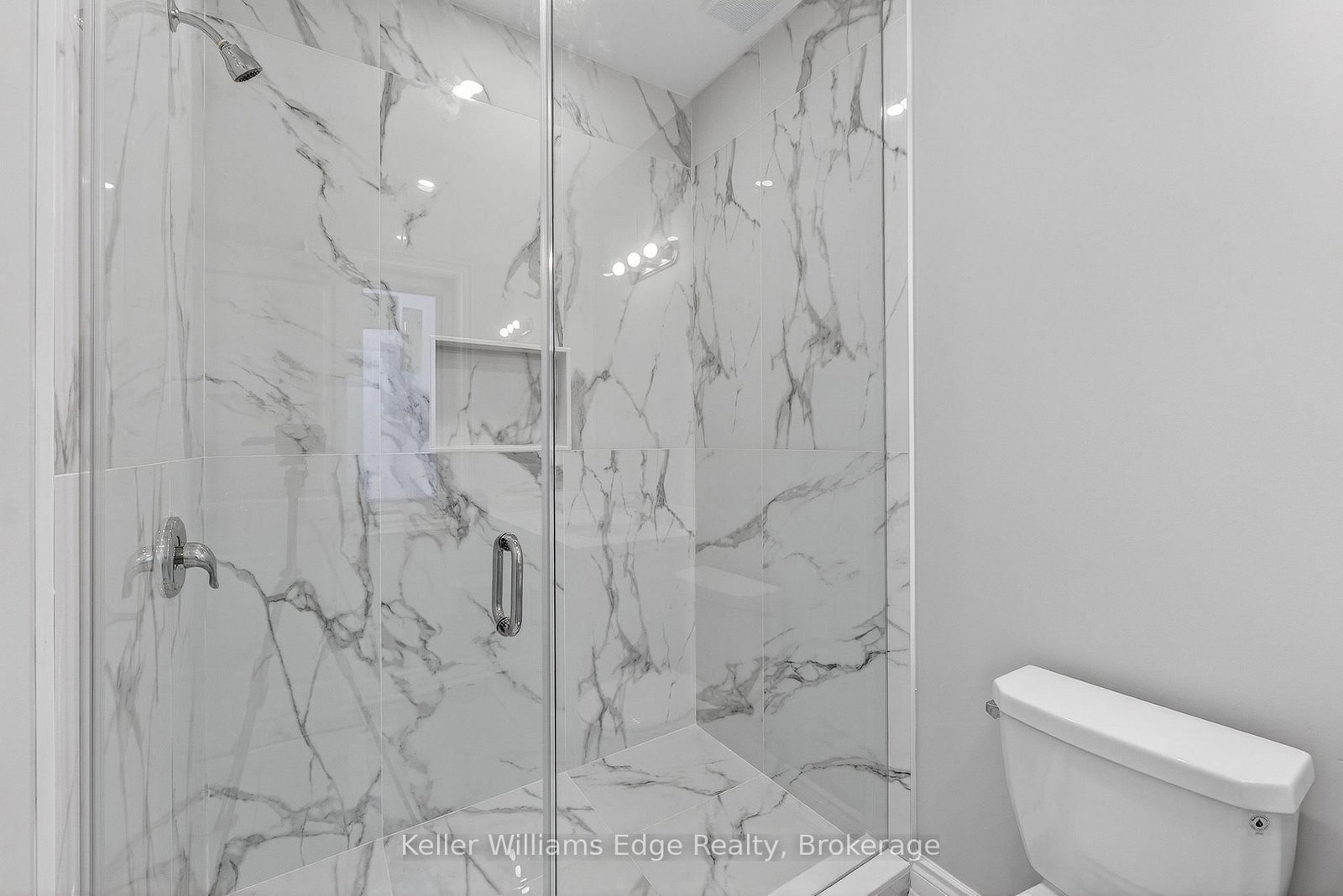 Detached House for sale at 201 Hetram Court, Fort Erie, Ontario, L0S 1B0 - Crystal Beach - MLS: X12899984