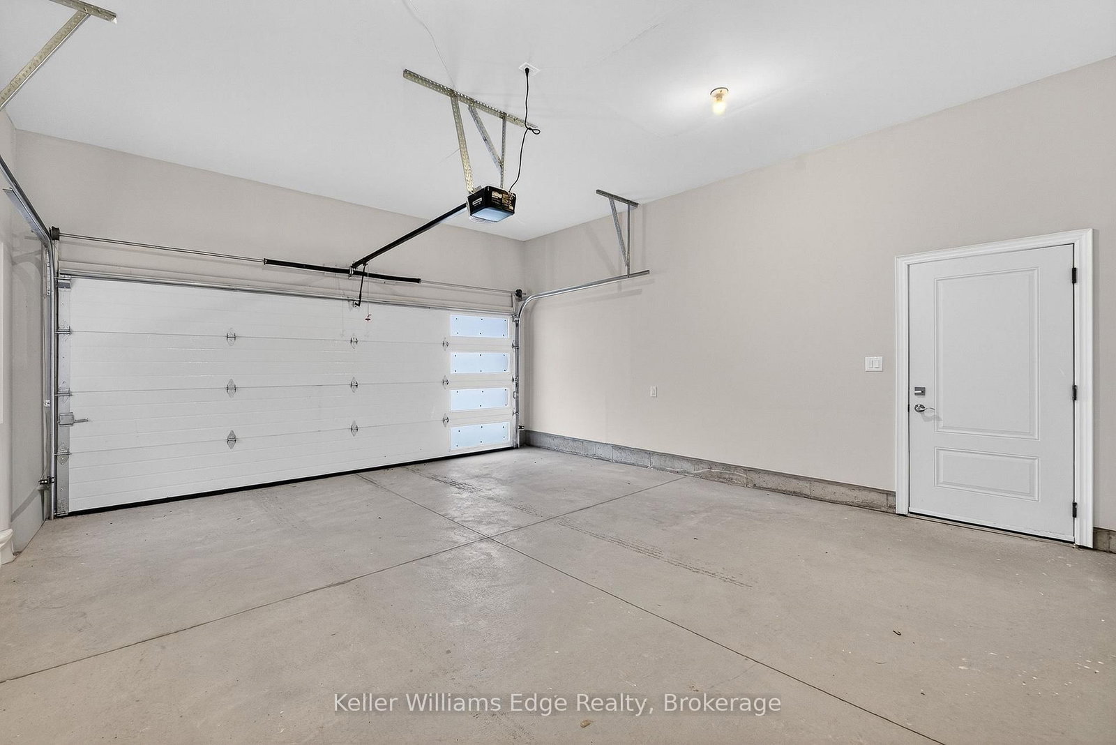 Detached House for sale at 201 Hetram Court, Fort Erie, Ontario, L0S 1B0 - Crystal Beach - MLS: X12899984