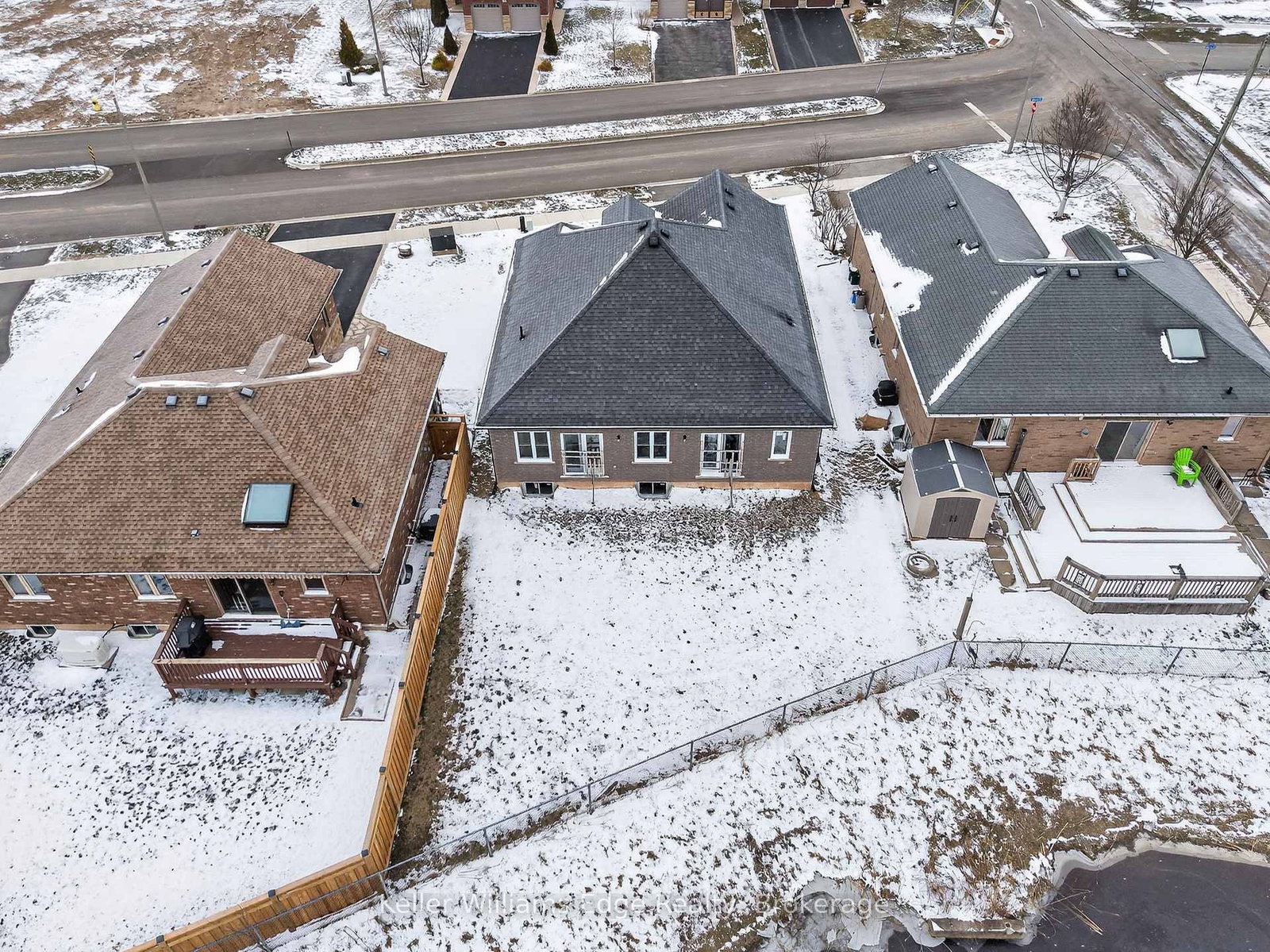 Detached House for sale at 201 Hetram Court, Fort Erie, Ontario, L0S 1B0 - Crystal Beach - MLS: X12899984