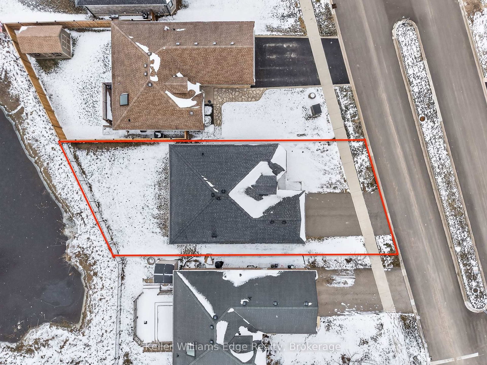 Detached House for sale at 201 Hetram Court, Fort Erie, Ontario, L0S 1B0 - Crystal Beach - MLS: X12899984