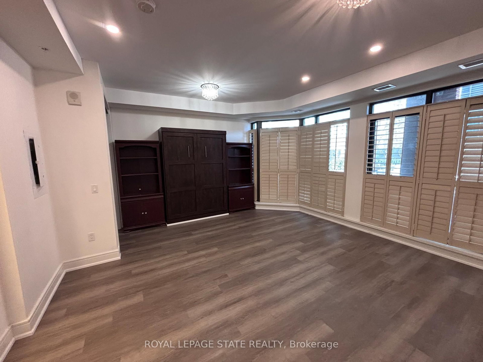 Condo for sale at 410-112 King Street, Hamilton, Ontario, L8N 1A8 - Beasley - MLS: X12900026