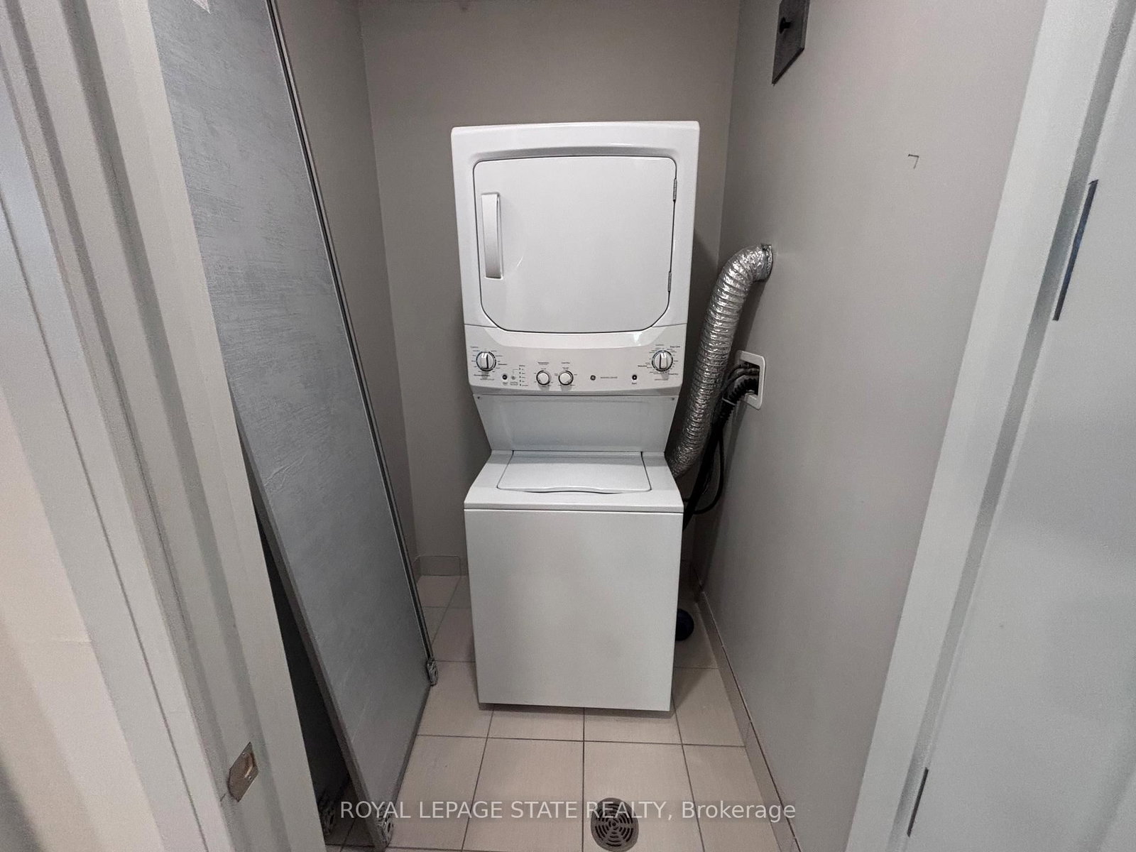 Condo for sale at 410-112 King Street, Hamilton, Ontario, L8N 1A8 - Beasley - MLS: X12900026