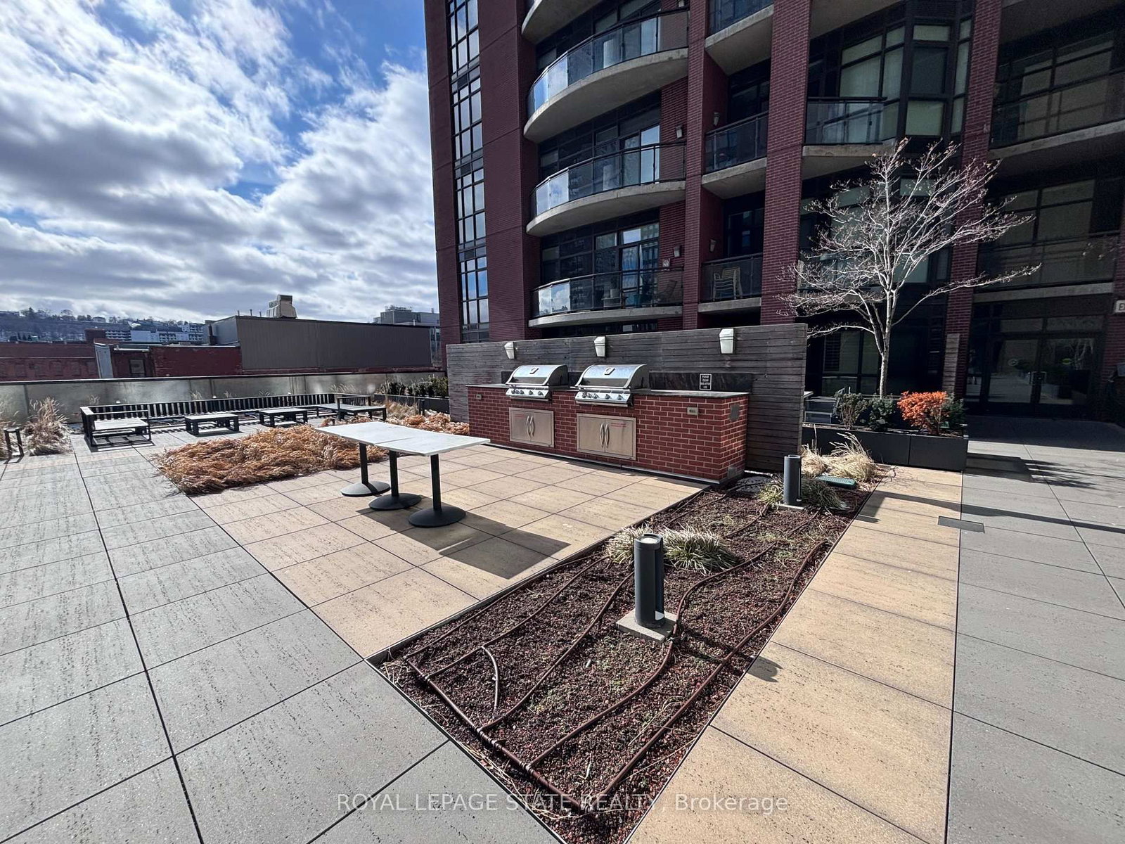 Condo for sale at 410-112 King Street, Hamilton, Ontario, L8N 1A8 - Beasley - MLS: X12900026