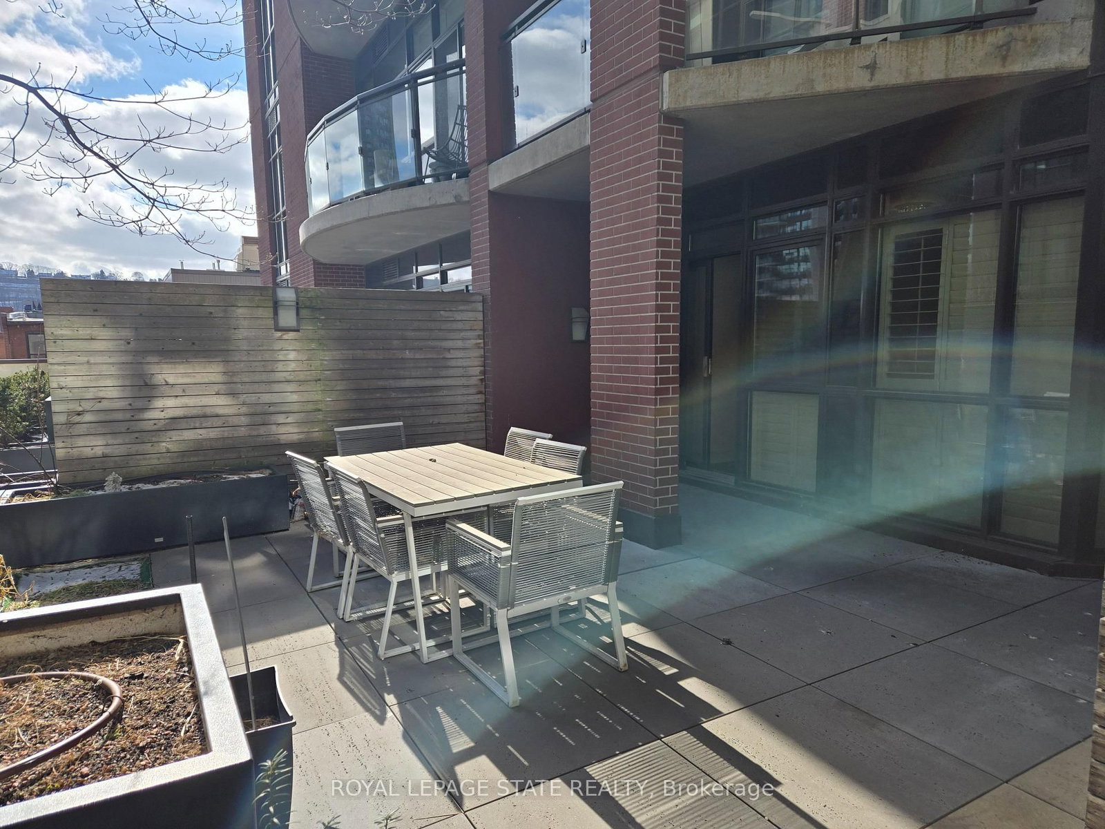 Condo for sale at 410-112 King Street, Hamilton, Ontario, L8N 1A8 - Beasley - MLS: X12900026