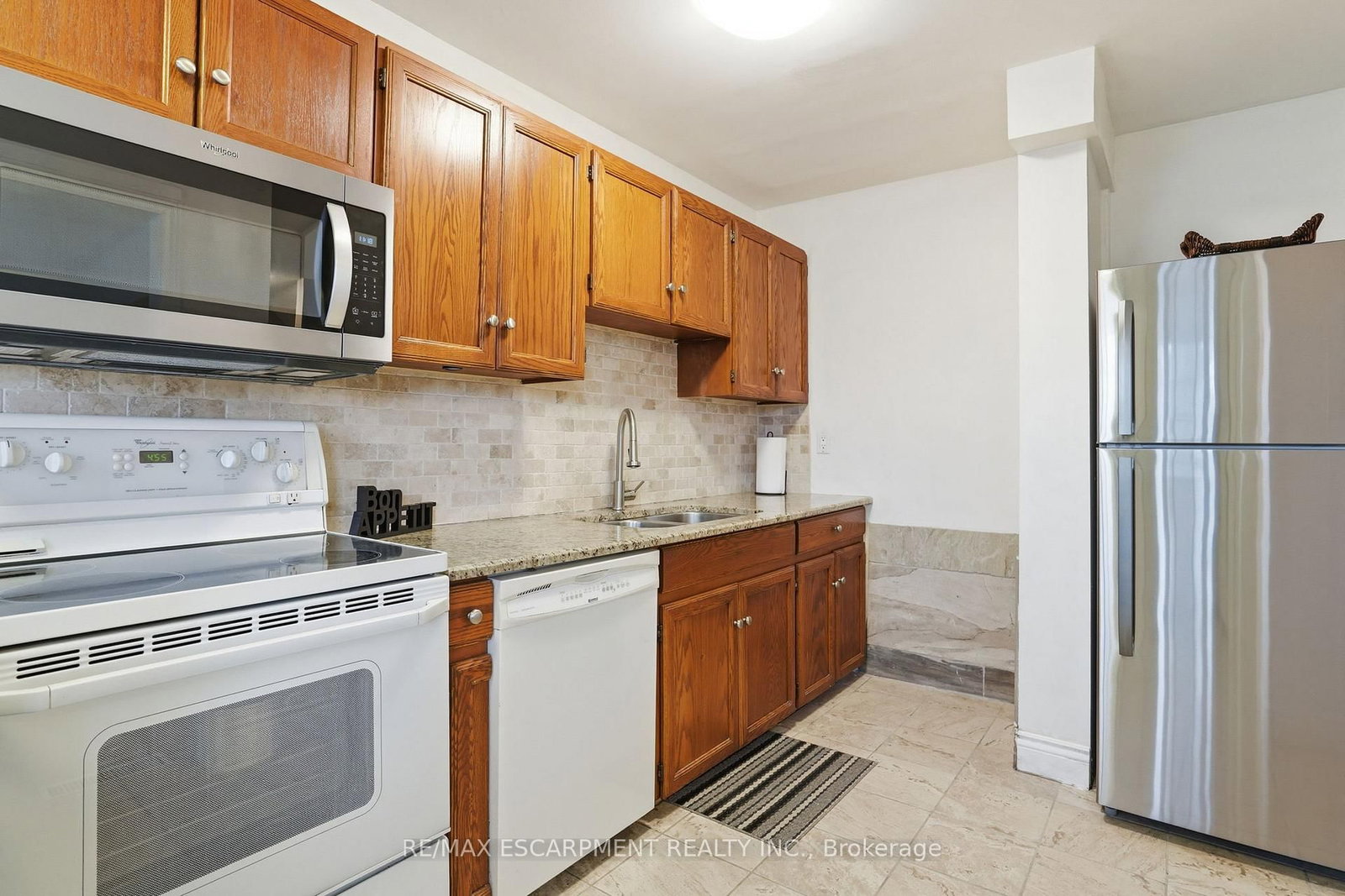 Townhouse for sale at U7-444 Stone Church Road, Hamilton, Ontario, L9B 1R1 - Gilkson - MLS: X12900124