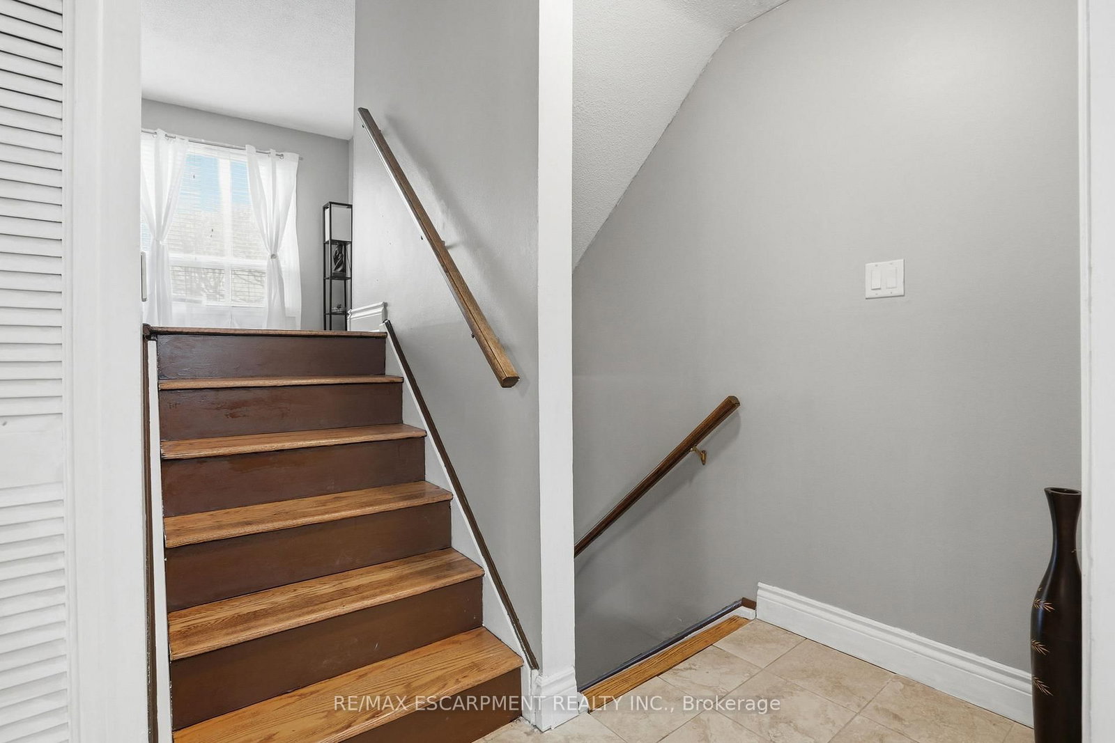 Townhouse for sale at U7-444 Stone Church Road, Hamilton, Ontario, L9B 1R1 - Gilkson - MLS: X12900124