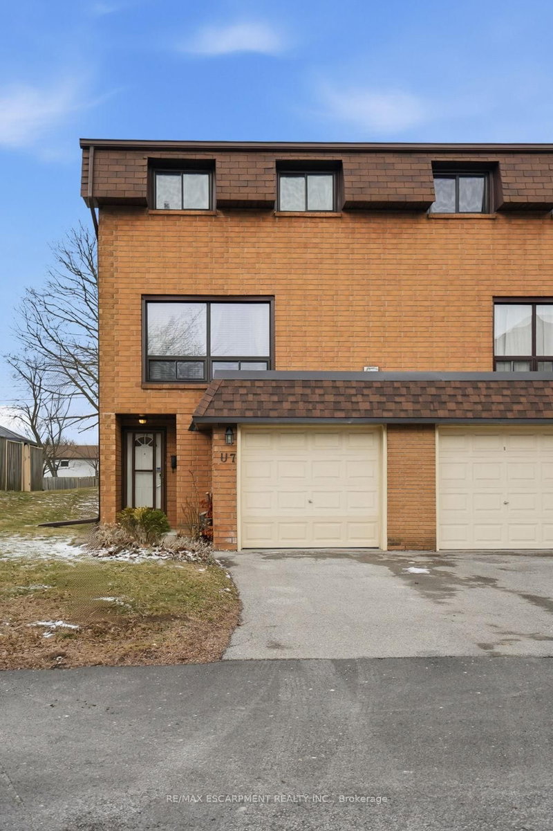 U7 - 444 Stone Church Rd W, Hamilton, L9B 1R1 | Image 2