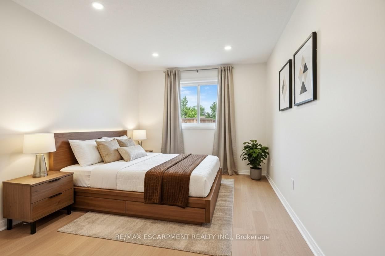 Townhouse for sale at U7-444 Stone Church Road, Hamilton, Ontario, L9B 1R1 - Gilkson - MLS: X12900124