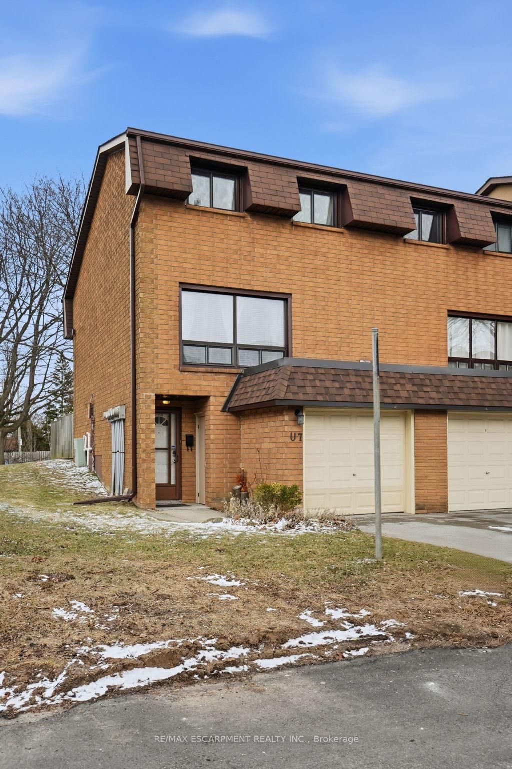 Townhouse for sale at U7-444 Stone Church Road, Hamilton, Ontario, L9B 1R1 - Gilkson - MLS: X12900124