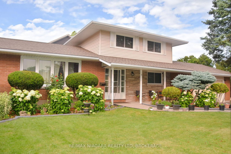 4 Tanner Circ, St. Catharines, L2N 3M9 | Image 2
