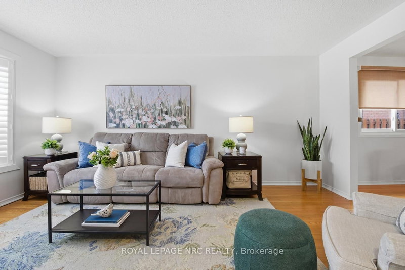 15 Hickory Crt, Welland, L3C 6S9 | Image 3