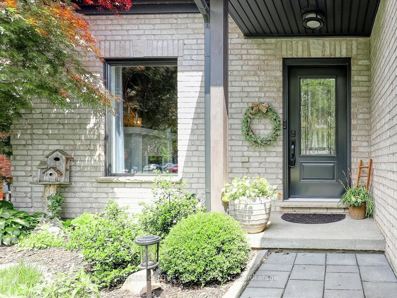 2 Stoneycreek Cres, London North, N5X 3X4 | Image 2