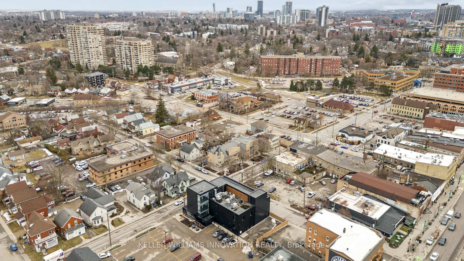 8 Regina Street N, Unit 5 - Photo 37