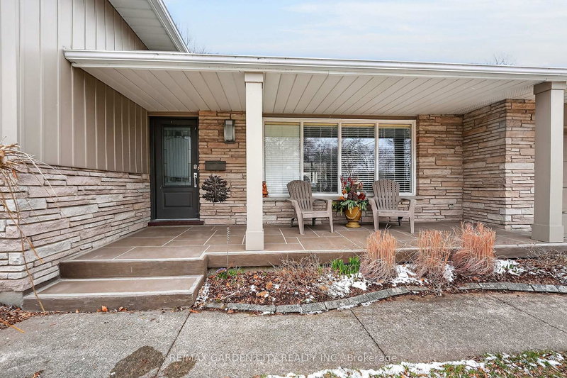 77 Prince Charles Dr, St. Catharines, L2N 3Y8 | Image 3