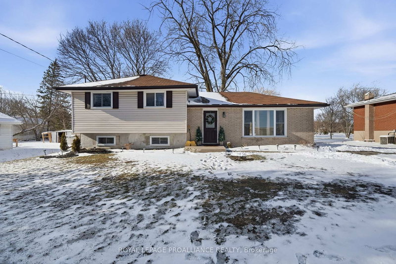 home for sale on 2292 Hamilton Road