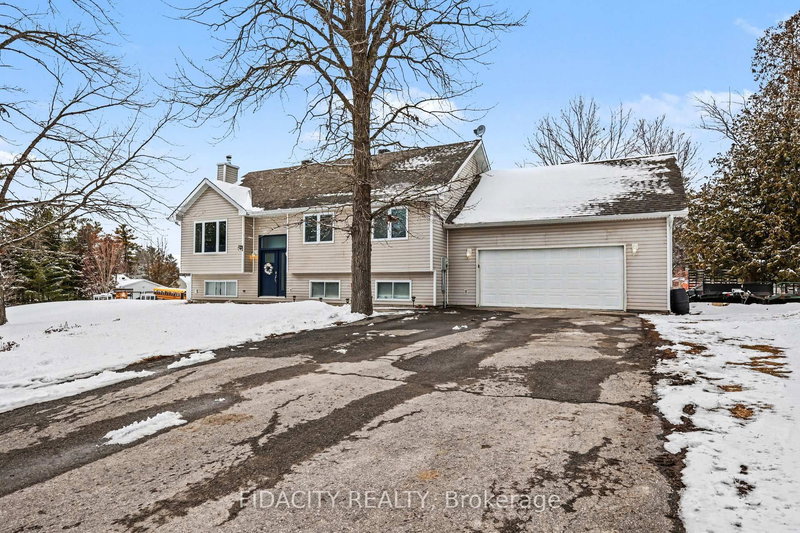 266 Clifford Campbell St, Fitzroy Harbour, K0A 1X0 | Image 2