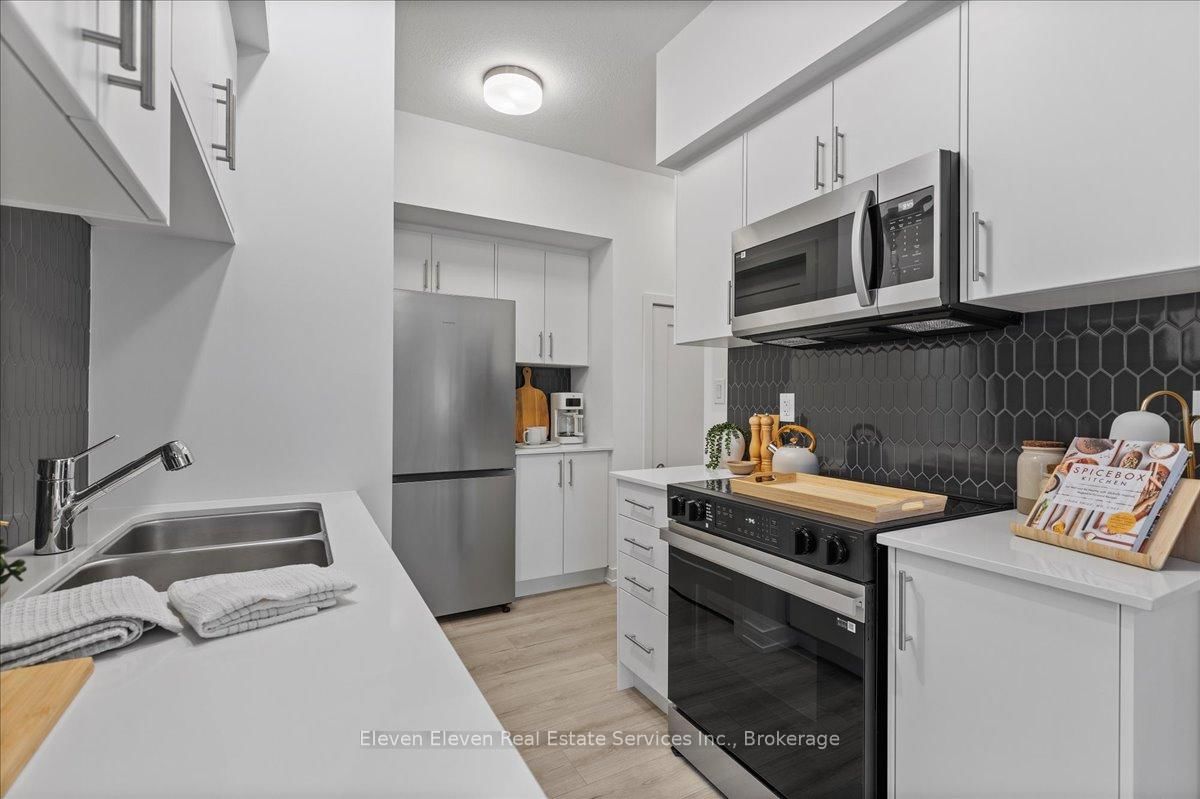 940 St. David Street N, Unit 111