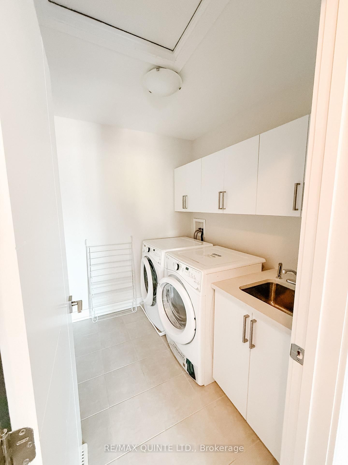 362 Roosevelt Avenue - Photo 24