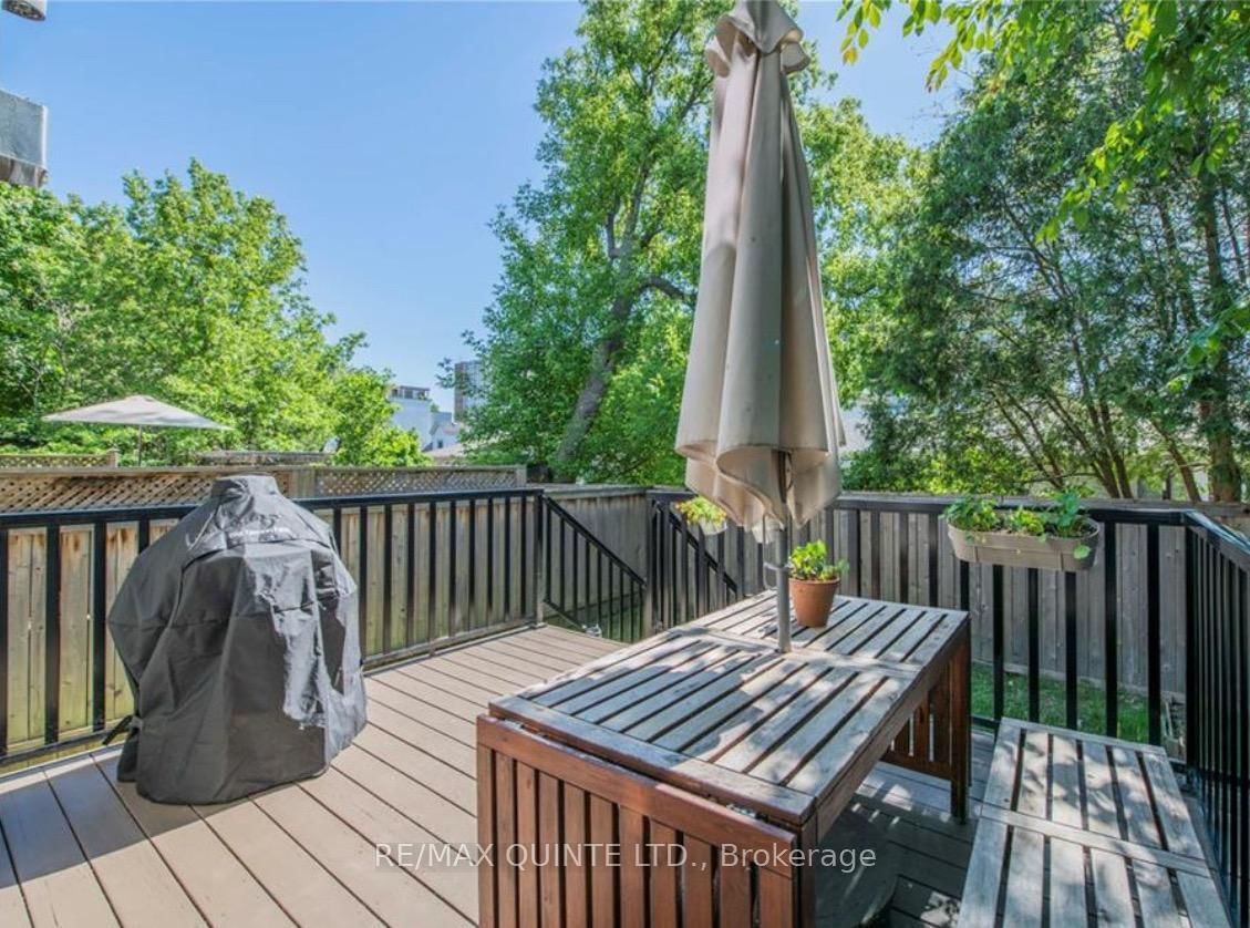 362 Roosevelt Avenue - Photo 33